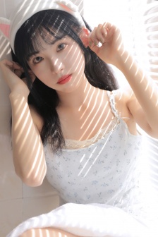 洪卓立个人资料